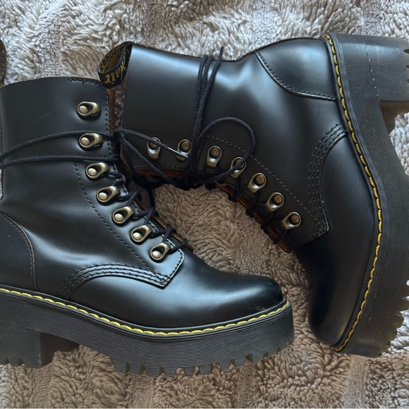 Dr. Martens Black Combat Boots with Chunky Sole and High-Top Design - Picture 8 of 8